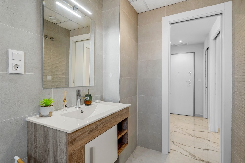 Apartamento en Alicante, España 2 dormitorios, 79 m2 No. 188961