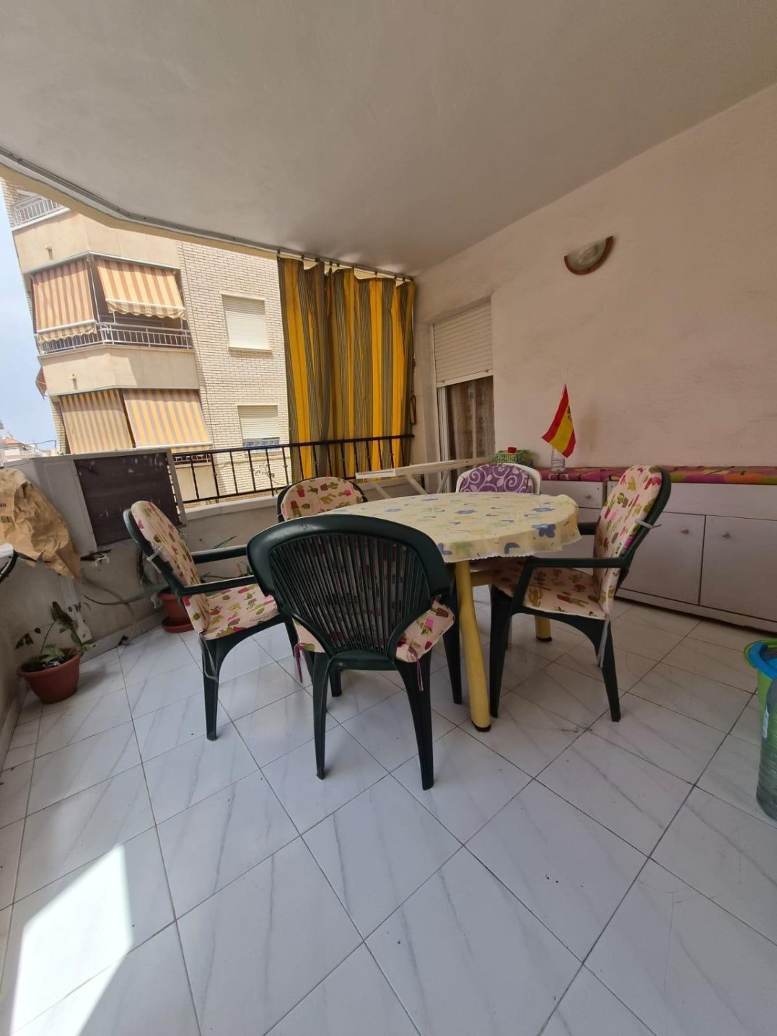 Apartamento en Torrevieja, Alicante, España 2 dormitorios, 75 m2 No. 194117