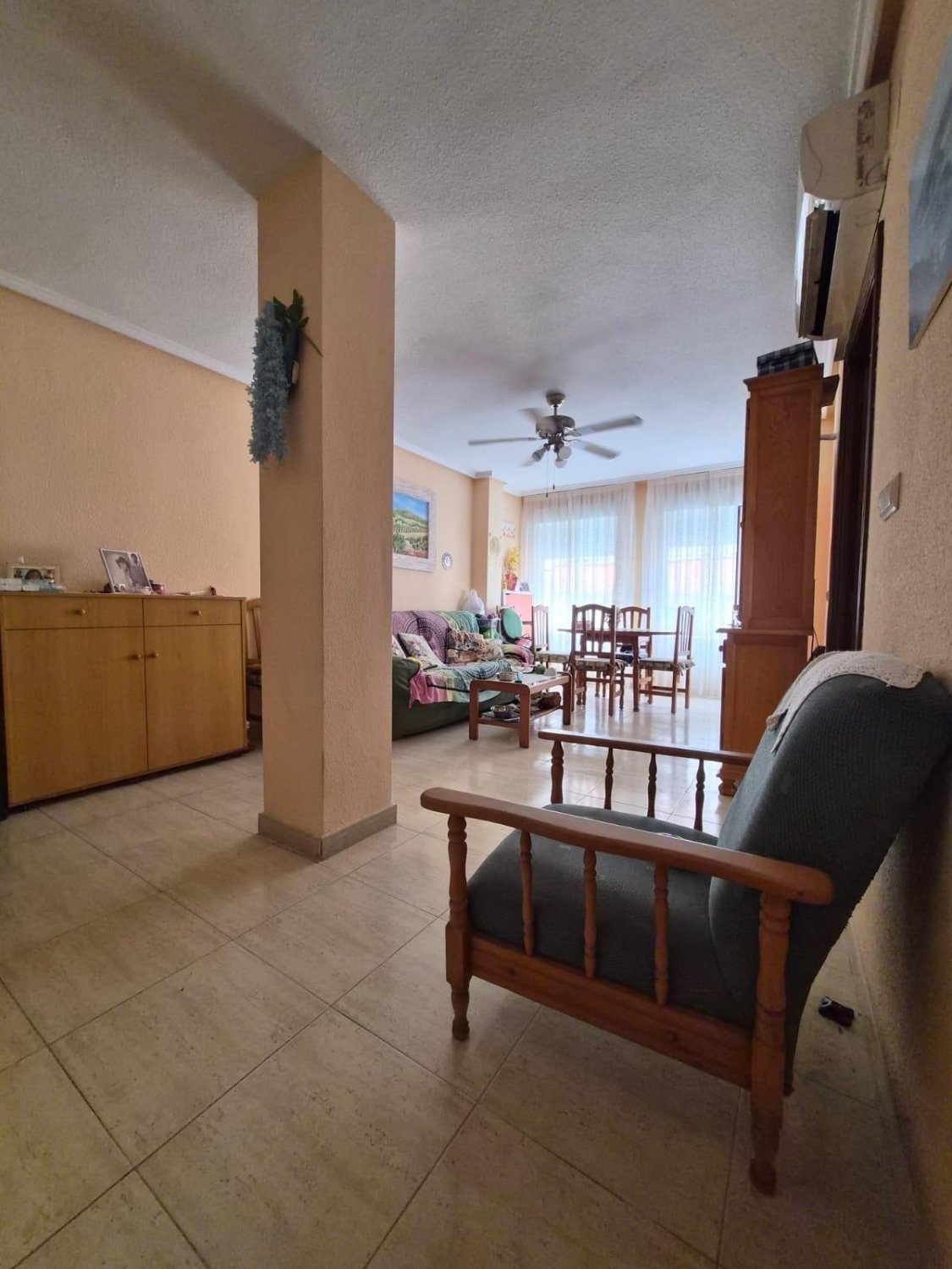 Apartamento en Torrevieja, Alicante, España 2 dormitorios, 75 m2 No. 194117
