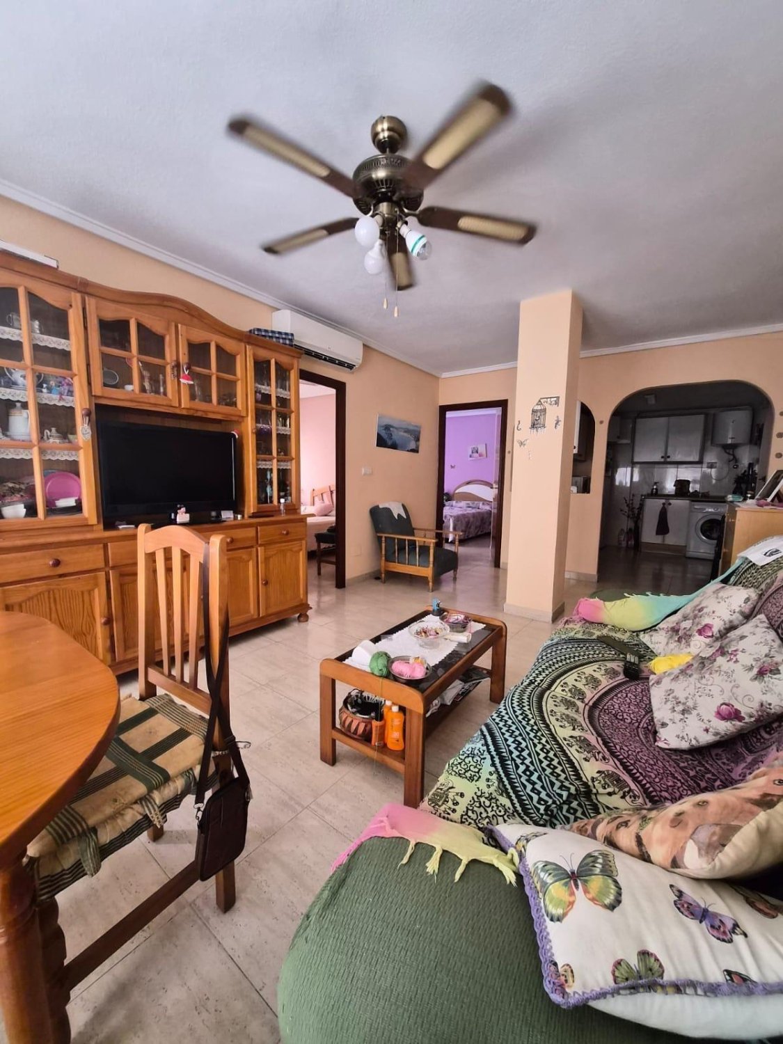 Apartamento en Torrevieja, Alicante, España 2 dormitorios, 75 m2 No. 194117