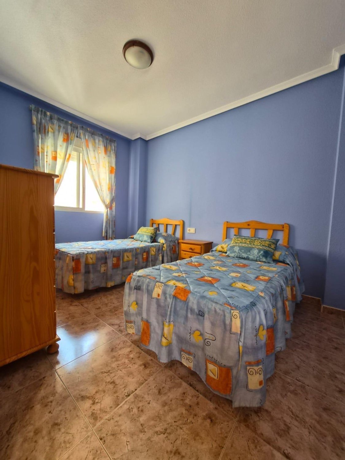 Apartamento en Torrevieja, Alicante, España 2 dormitorios, 75 m2 No. 194116