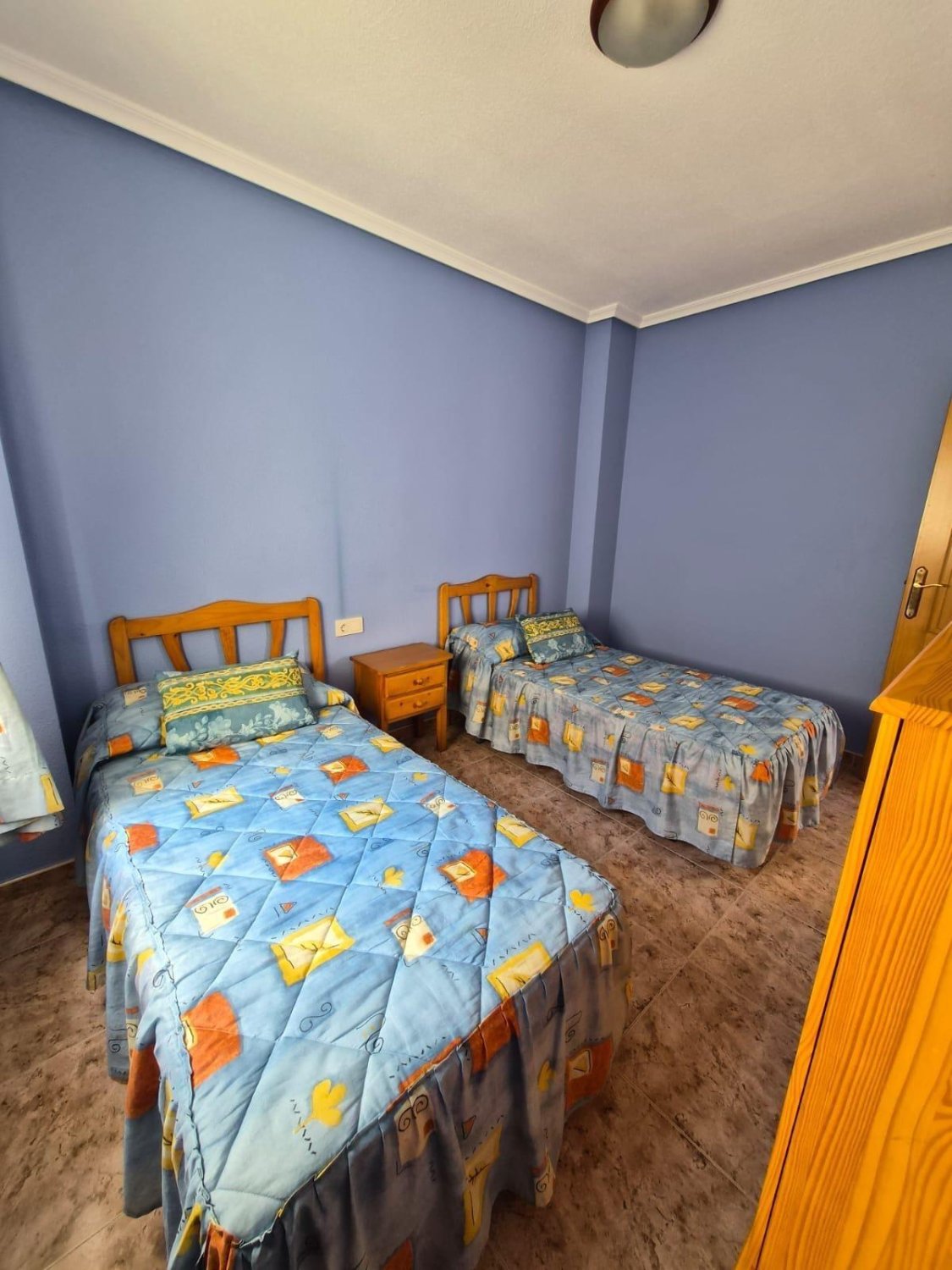 Apartamento en Torrevieja, Alicante, España 2 dormitorios, 75 m2 No. 194116