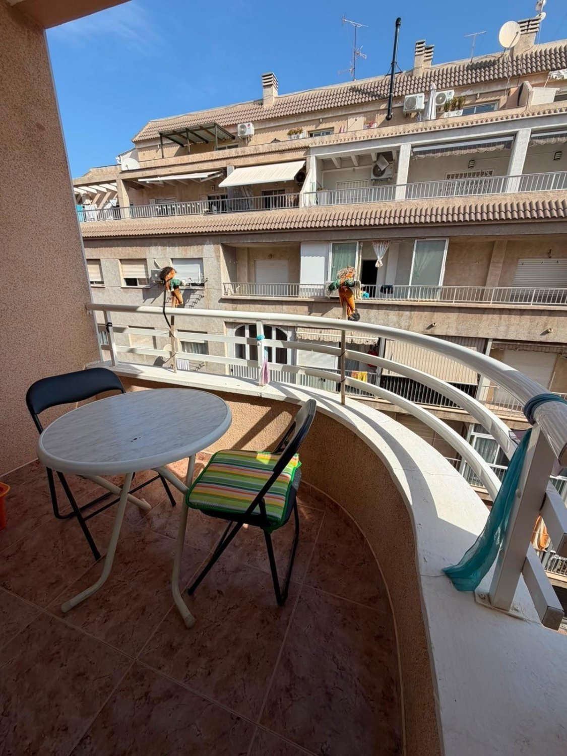 Apartamento en Torrevieja, Alicante, España 2 dormitorios, 75 m2 No. 194116