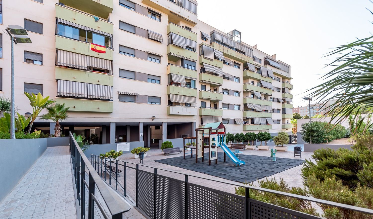 Apartament w Alicante, Hiszpania 3 sypialnie, 100 mkw. nr 196739