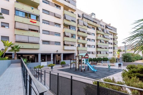 Квартира в Аликанте, Испания 3 спальни, 100м2 №196739