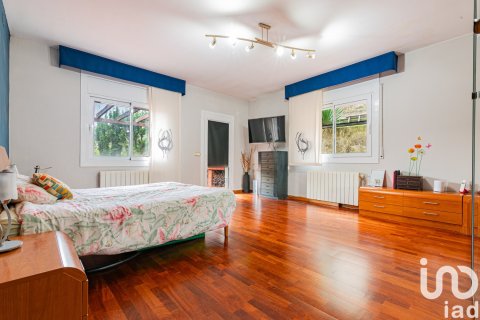 House à Vallirana, Barcelona, Espagne 5 chambres, 1100 m2 No. 153844