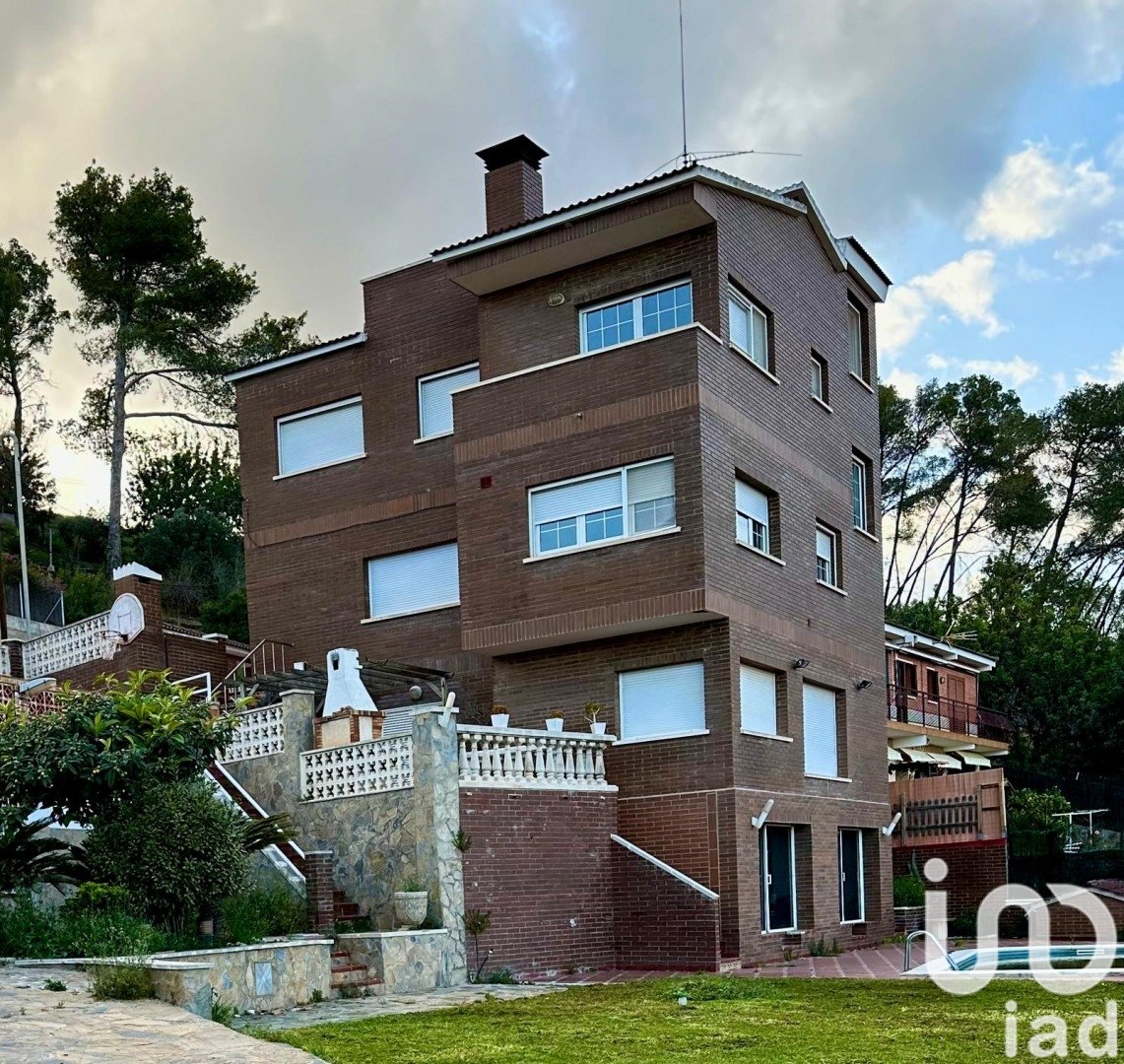 Dom w Sant Boi de Llobregat, Barcelona, Hiszpania 4 sypialnie, 270 mkw. nr 153841