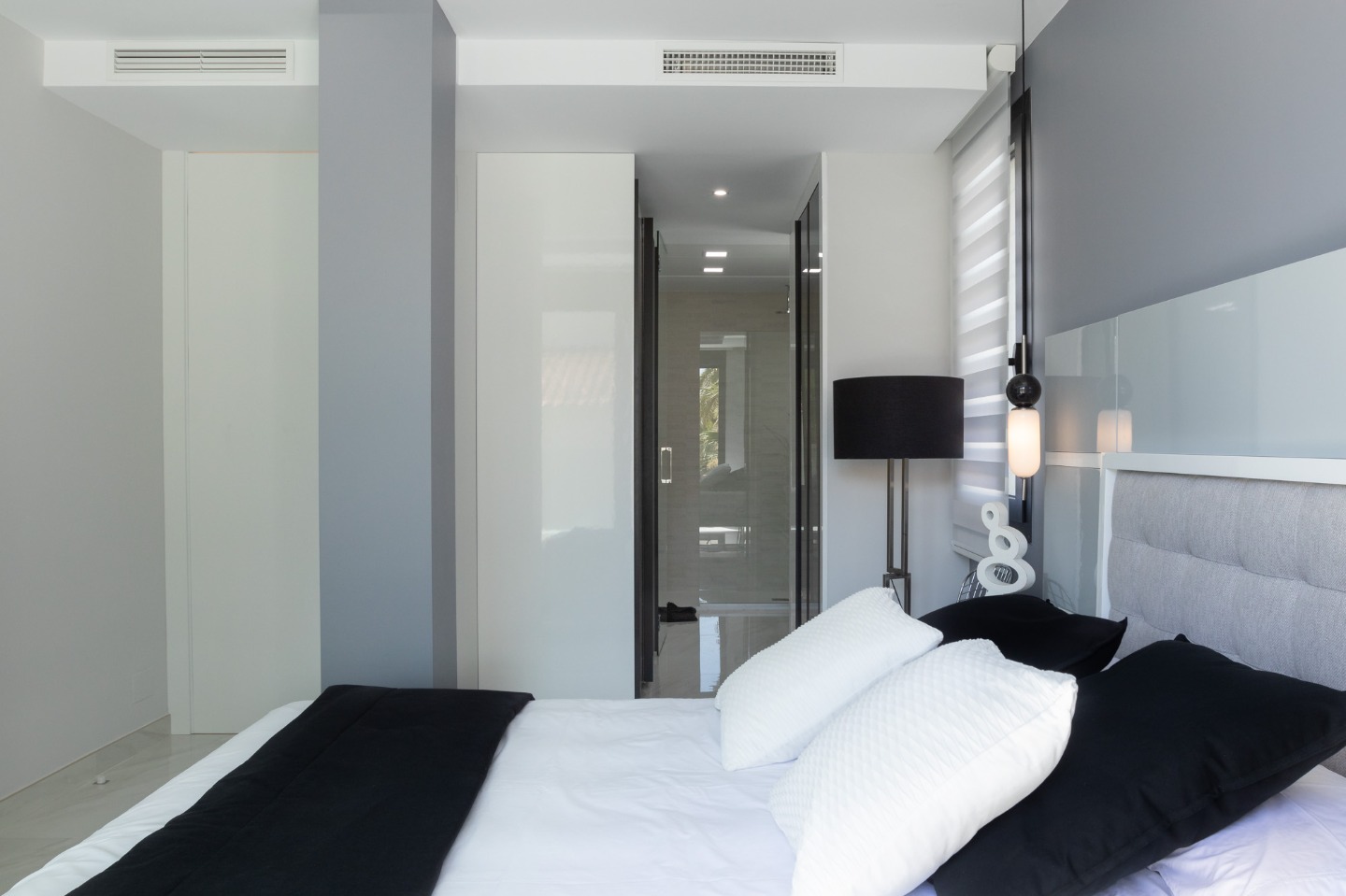 Villa in La Zenia, Alicante, Spain 4 bedrooms, 300 sq.m. No. 80862
