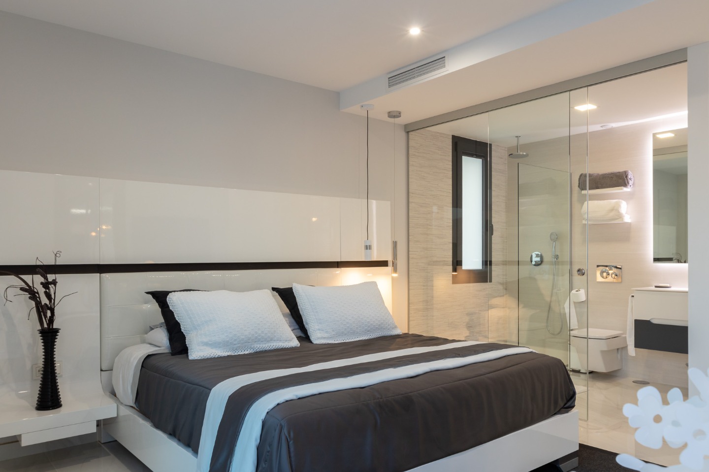 Villa in La Zenia, Alicante, Spain 4 bedrooms, 300 sq.m. No. 80862