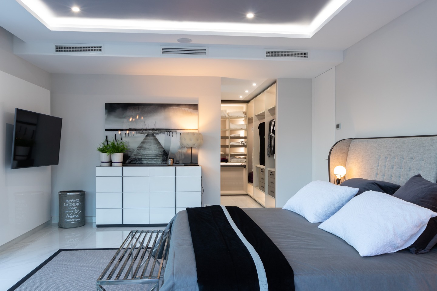 Villa in La Zenia, Alicante, Spain 4 bedrooms, 300 sq.m. No. 80862