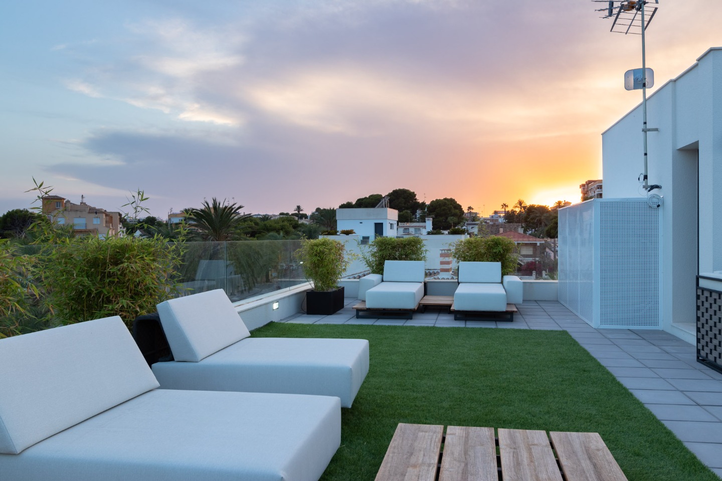 Villa in La Zenia, Alicante, Spain 4 bedrooms, 300 sq.m. No. 80862