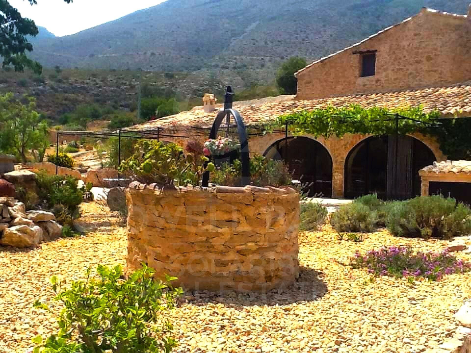 Talo Benissa, Alicante, Espanja 8 makuuhuonetta, 607 m2 No. 157079