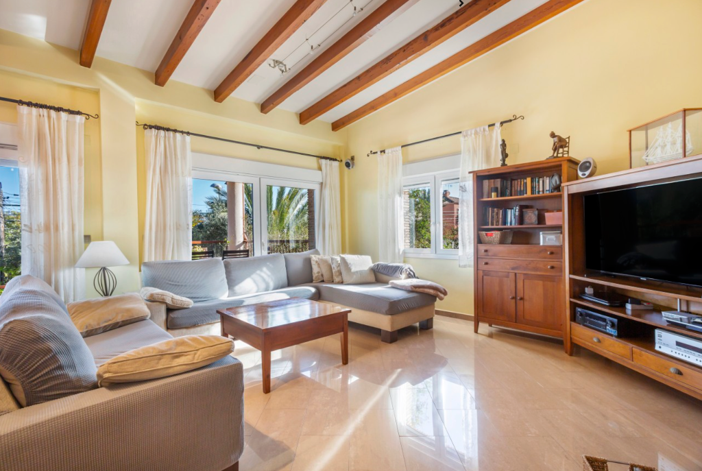 Villa i Torrevieja, Alicante, Spanien 5 sovrum, 407 kvm. Nr. 145421