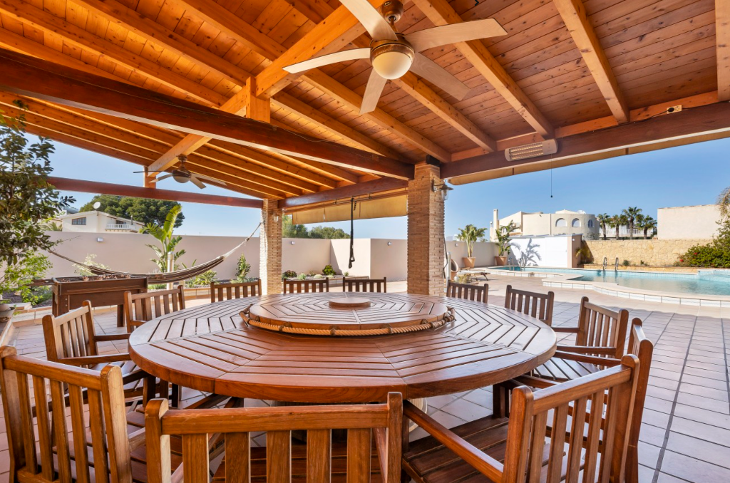 Villa i Torrevieja, Alicante, Spanien 5 sovrum, 407 kvm. Nr. 145421