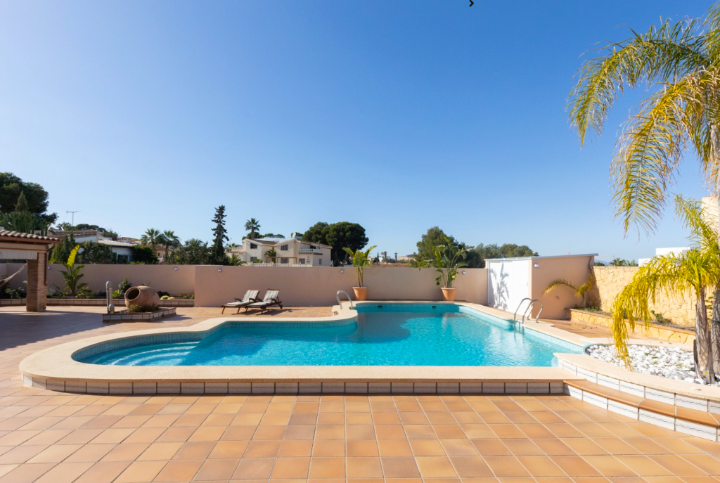 Villa i Torrevieja, Alicante, Spanien 5 sovrum, 407 kvm. Nr. 145421