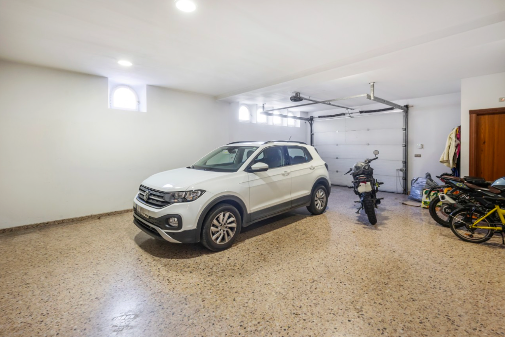 Villa i Torrevieja, Alicante, Spanien 5 sovrum, 407 kvm. Nr. 145421