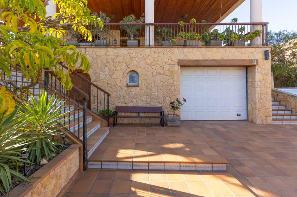 Villa i Torrevieja, Alicante, Spanien 5 sovrum, 407 kvm. Nr. 145421
