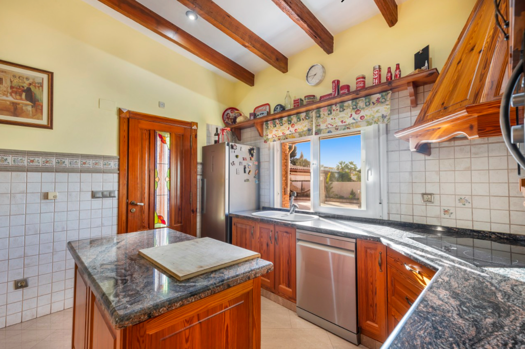 Villa i Torrevieja, Alicante, Spanien 5 sovrum, 407 kvm. Nr. 145421