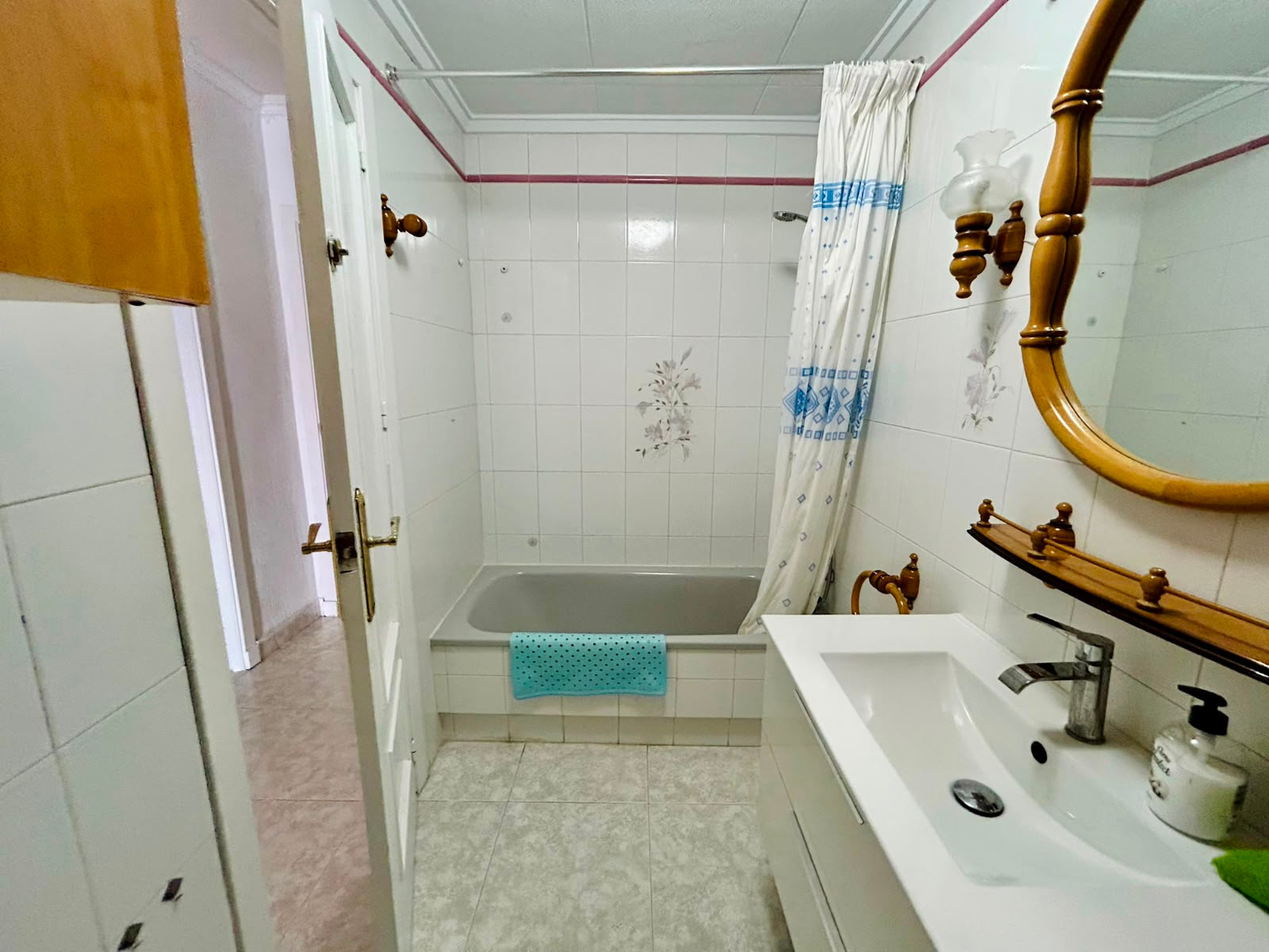 Apartment à Torrevieja, Alicante, Espagne 3 chambres, 120 m2 No. 196426