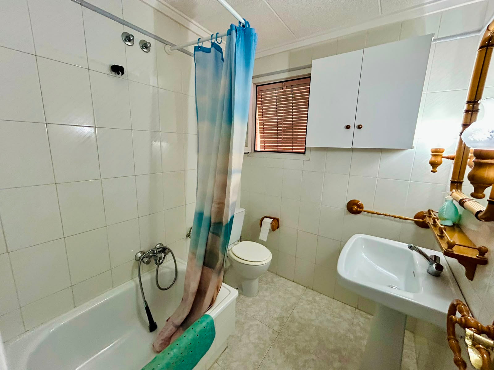 Apartment à Torrevieja, Alicante, Espagne 3 chambres, 120 m2 No. 196426