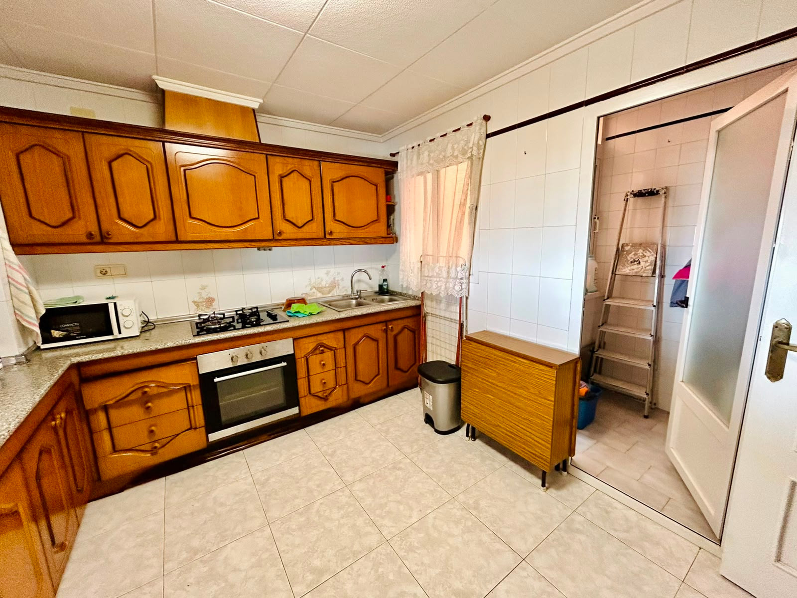 Apartment à Torrevieja, Alicante, Espagne 3 chambres, 120 m2 No. 196426