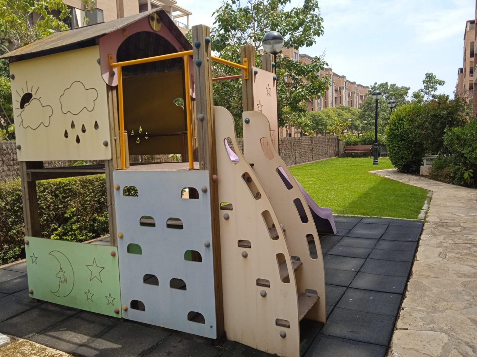 Duplex in Valencia, Spain 4 bedrooms, 120 sq.m. No. 133420