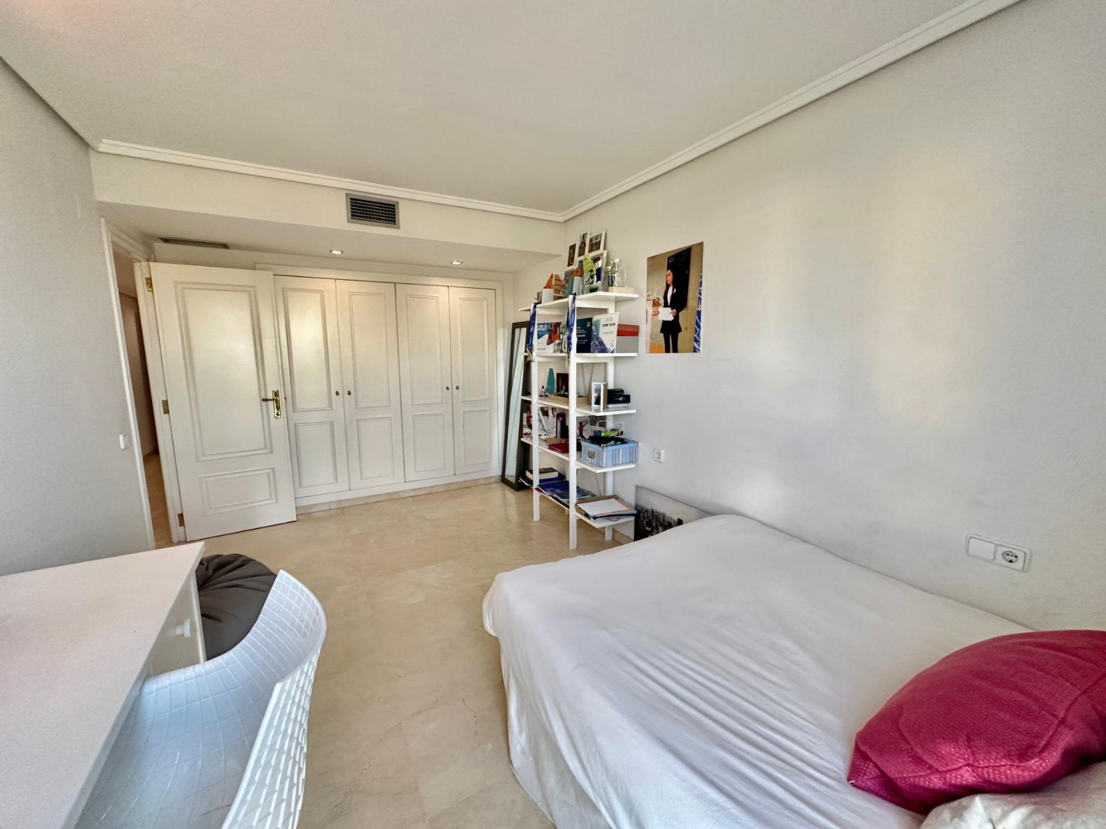 Apartment à Valencia, Espagne 4 chambres, 210 m2 No. 133419