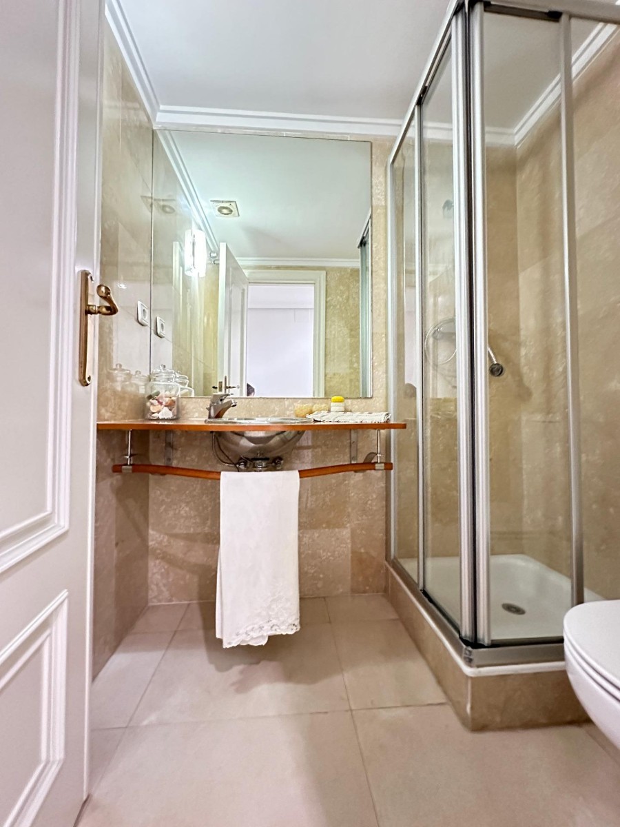 Apartment à Valencia, Espagne 4 chambres, 210 m2 No. 133419