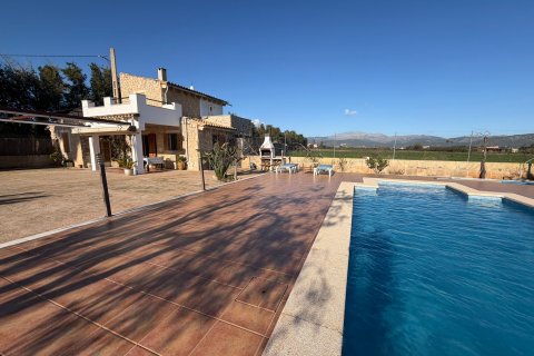 Finca i Muro, Mallorca, Spanien 3 sovrum, 104 kvm. Nr. 154706