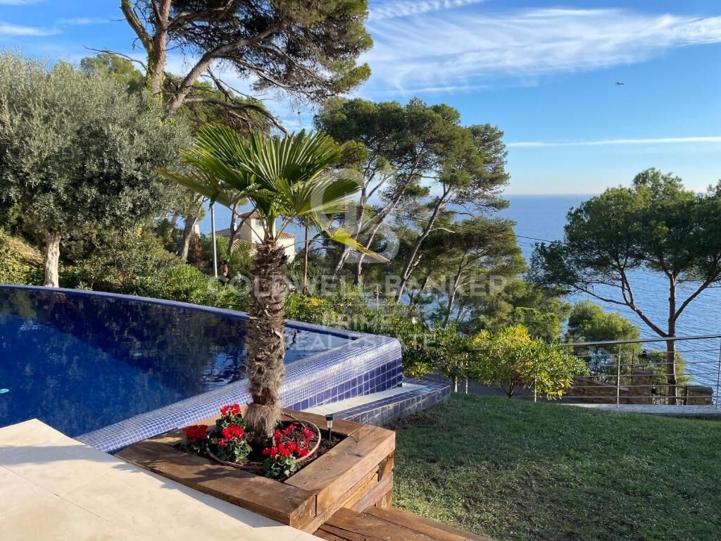 House à Palafrugell, Girona, Espagne 5 chambres, 375 m2 No. 160088