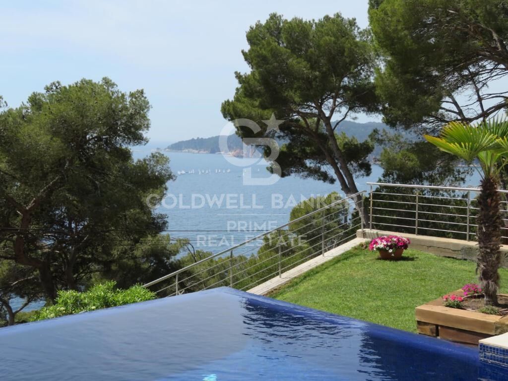 House à Palafrugell, Girona, Espagne 5 chambres, 375 m2 No. 160088