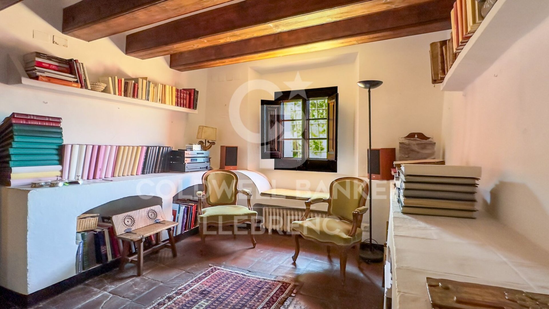 Māja Barcelona, Spānijā 8 istabas, 963 m2 Nr. 160092