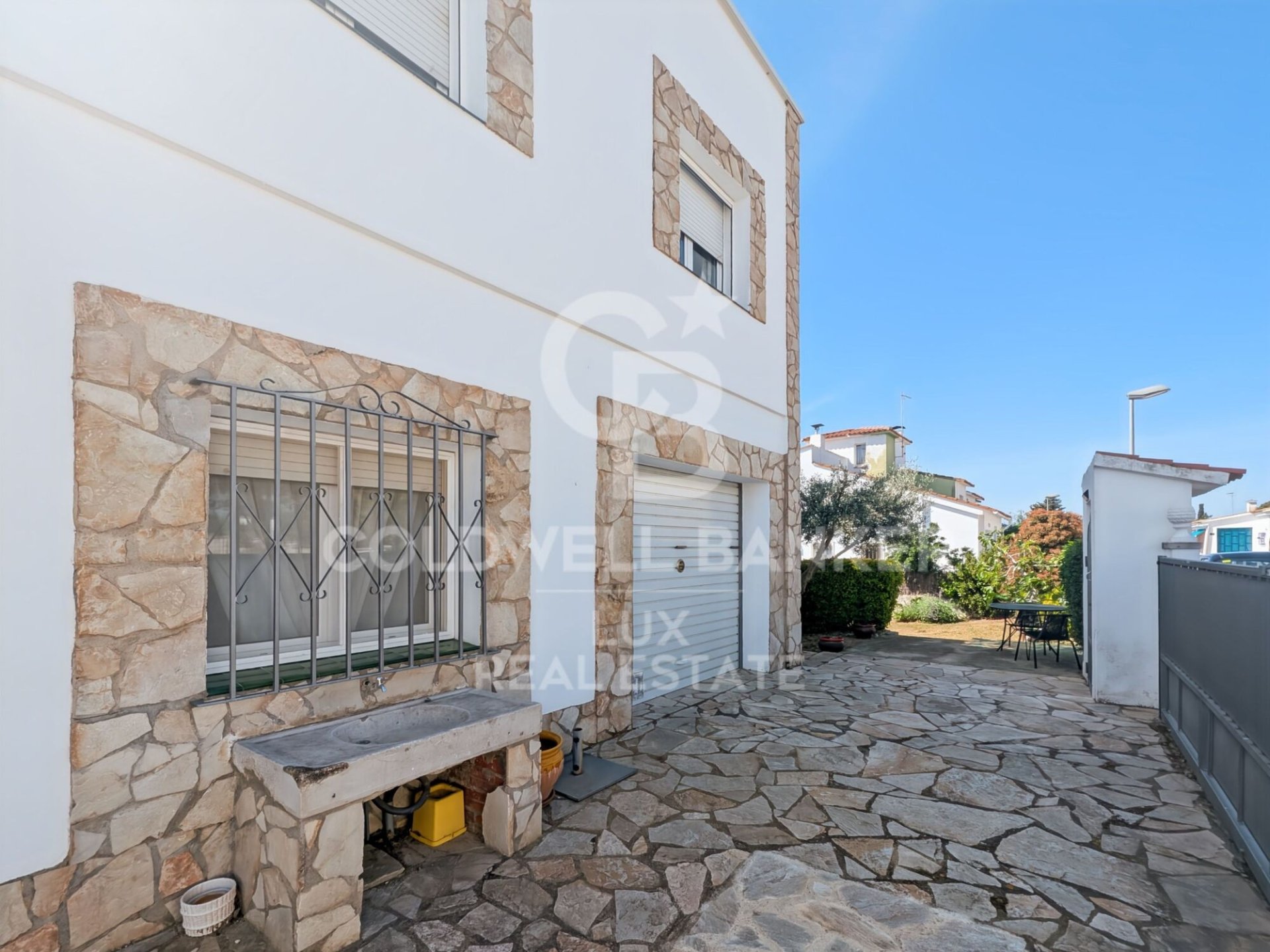 Villa Roses, Girona, Spānijā 3 istabas, 282 m2 Nr. 178768