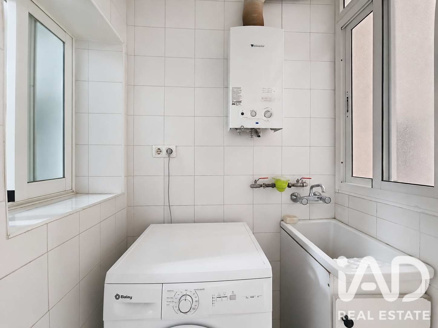 Apartment in Granada, Spain 4 bedrooms, 110 sq.m. No. 192190