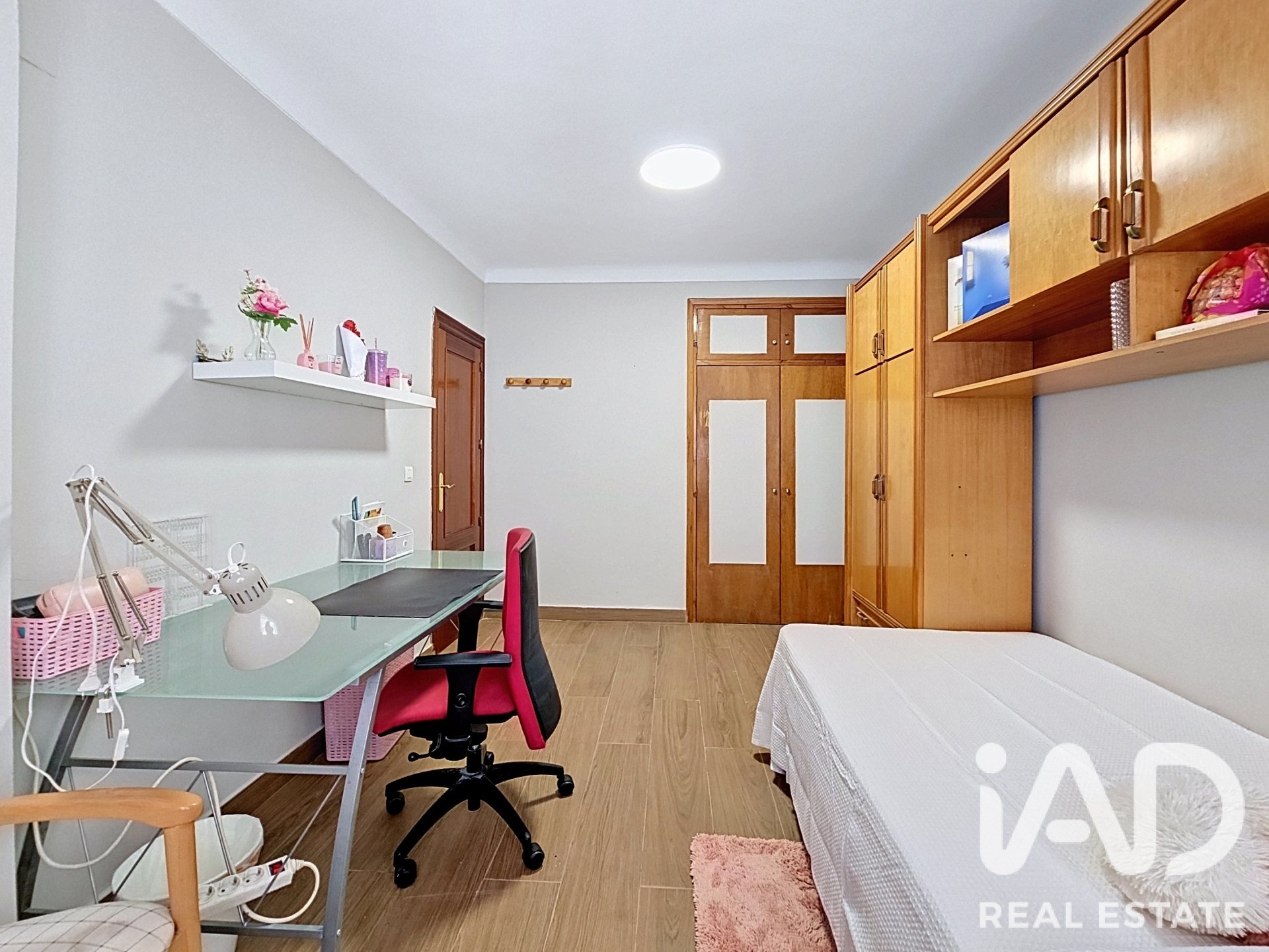 Apartment in Granada, Spain 4 bedrooms, 110 sq.m. No. 192190
