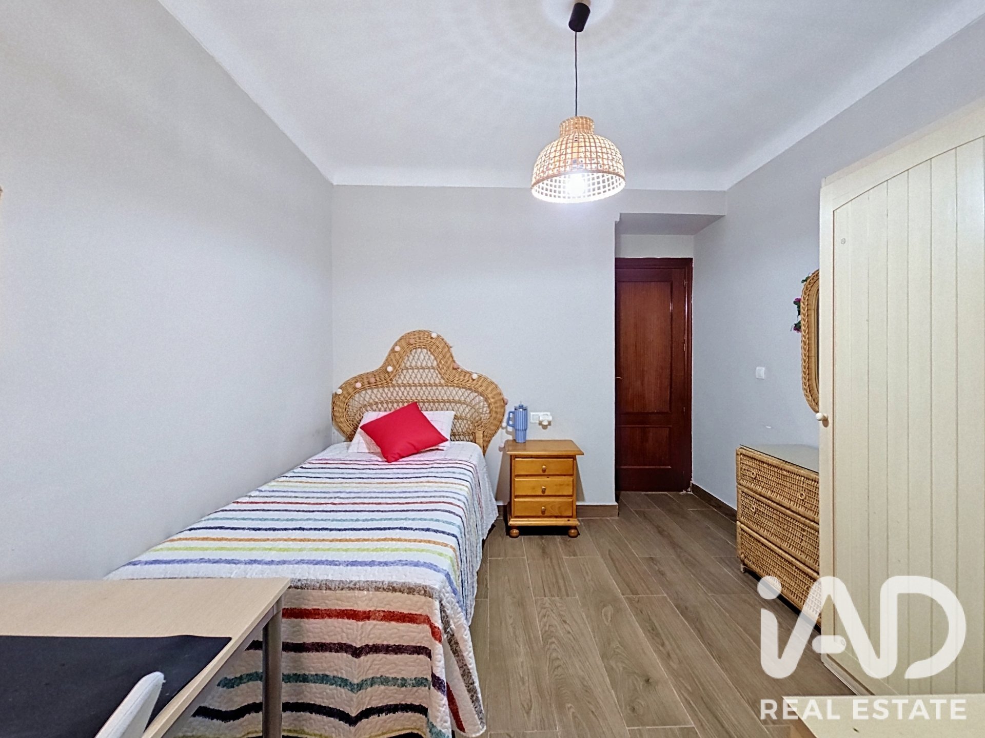 Apartment in Granada, Spain 4 bedrooms, 110 sq.m. No. 192190