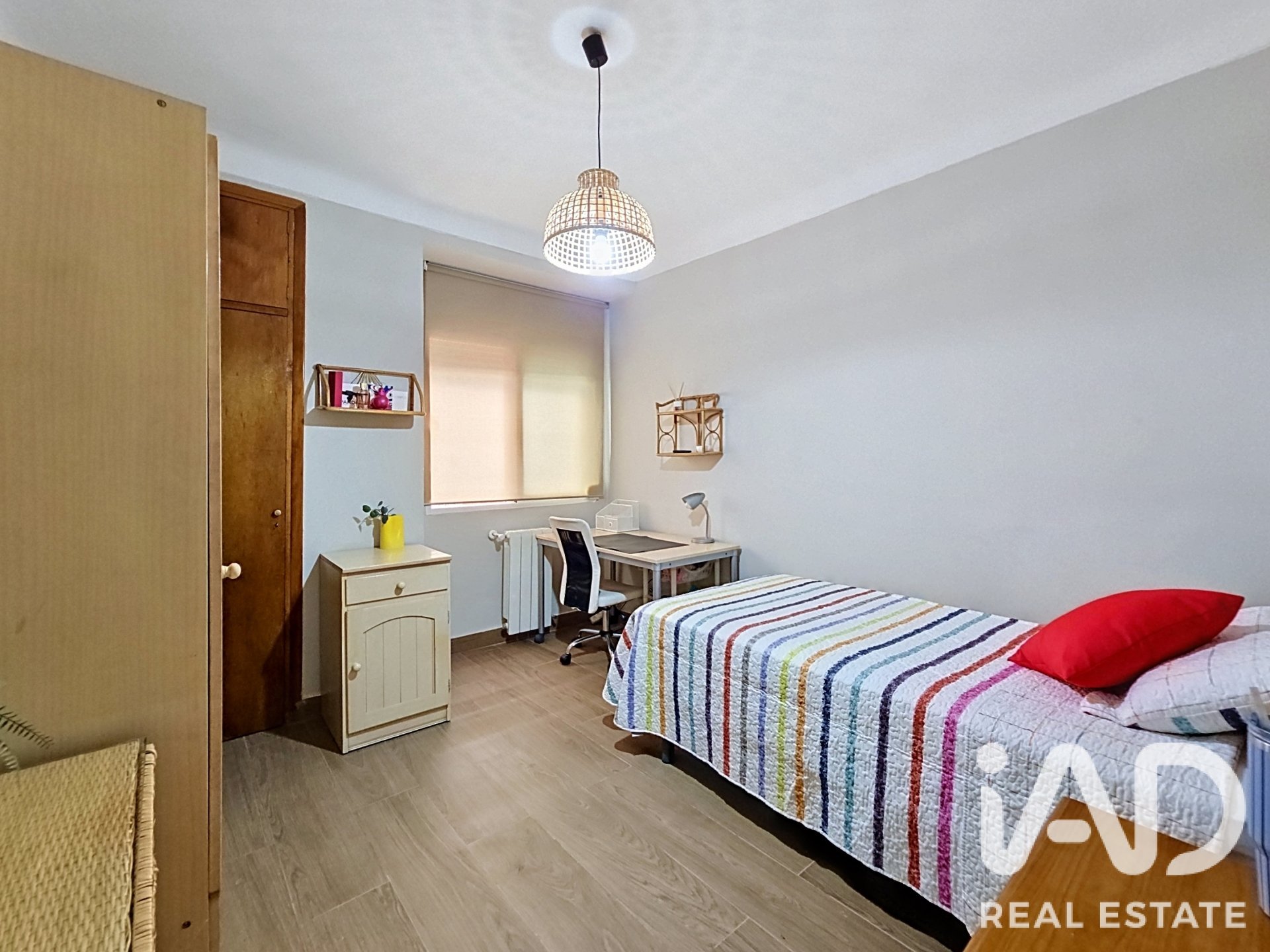 Apartment in Granada, Spain 4 bedrooms, 110 sq.m. No. 192190