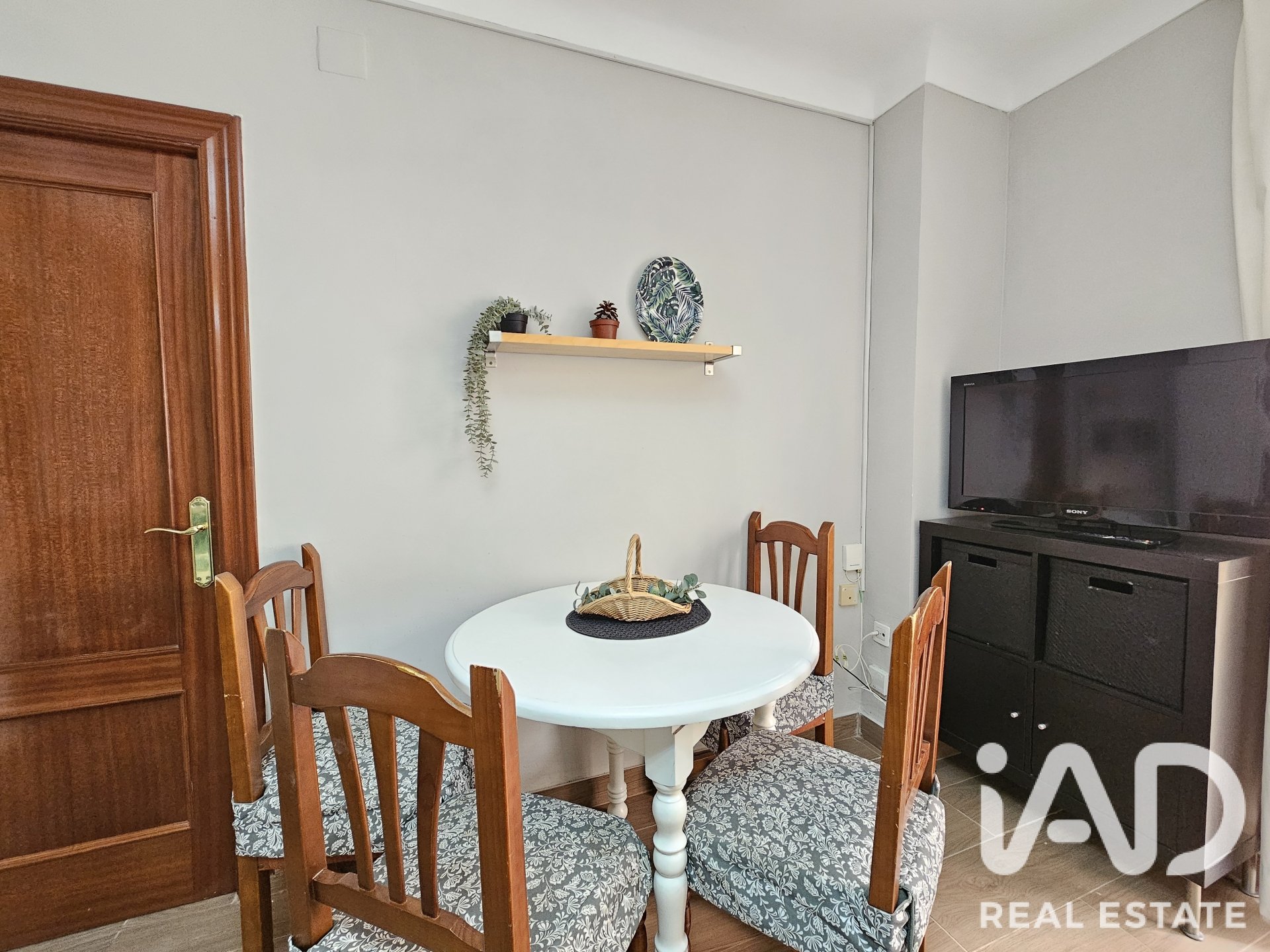 Apartment in Granada, Spain 4 bedrooms, 110 sq.m. No. 192190