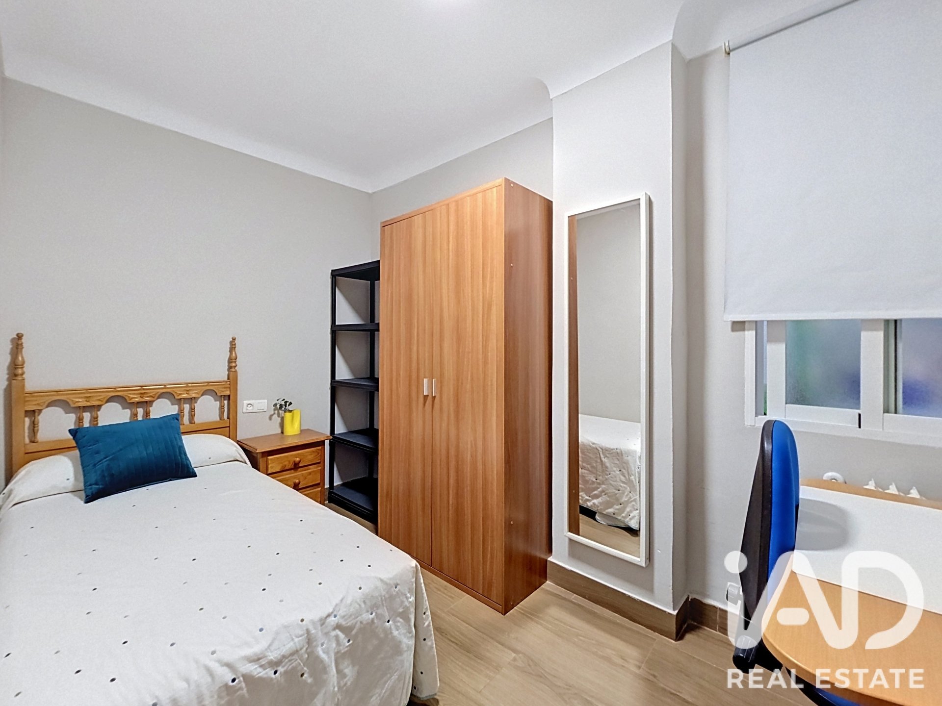Apartment in Granada, Spain 4 bedrooms, 110 sq.m. No. 192190