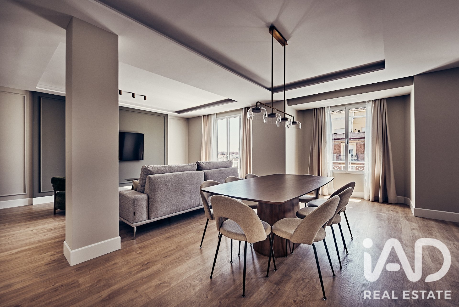 Apartamento en Madrid, España 4 dormitorios, 198 m2 No. 192192