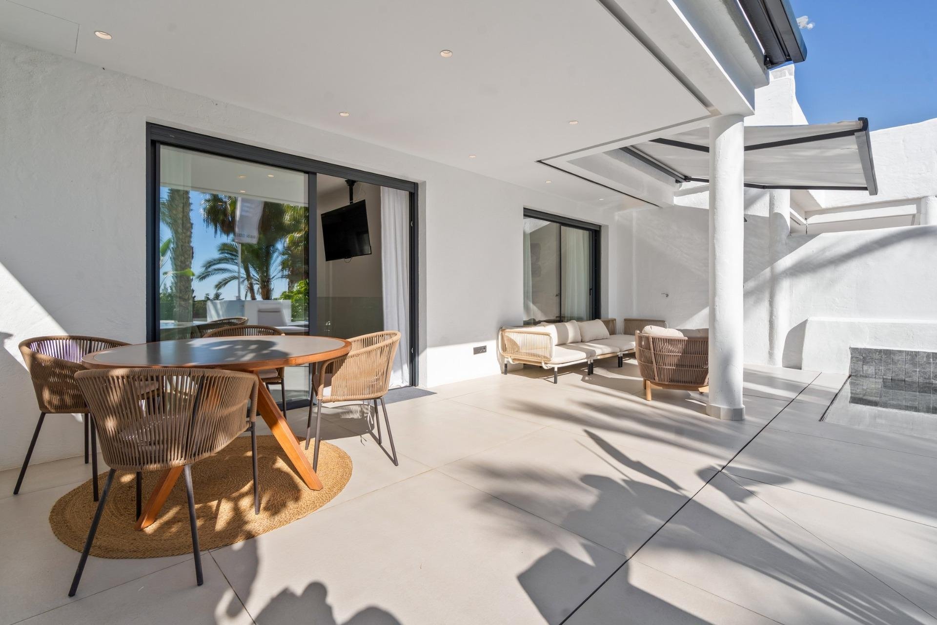 Apartment in Estepona, Malaga, Spain 5 bedrooms, 255 sq.m. No. 169835