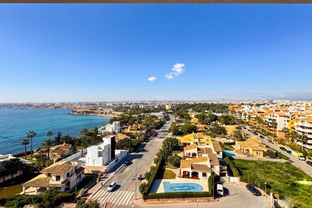 Apartamento en Punta Prima, Alicante, España 2 dormitorios,  No. 145349