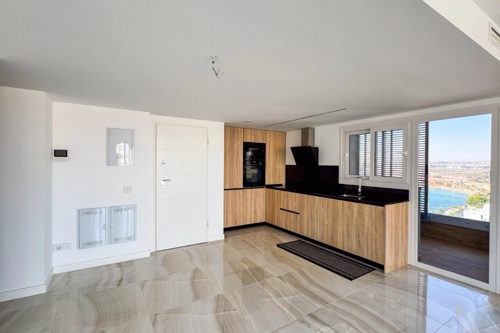 Apartamento en Punta Prima, Alicante, España 2 dormitorios,  No. 145349