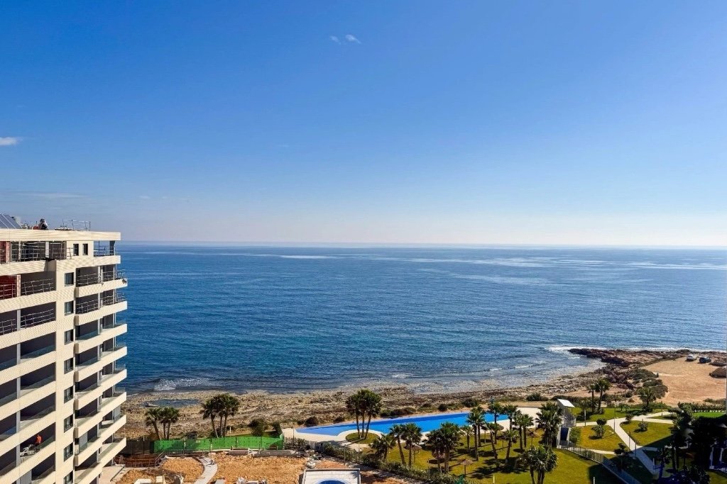 Apartamento en Punta Prima, Alicante, España 2 dormitorios,  No. 145349