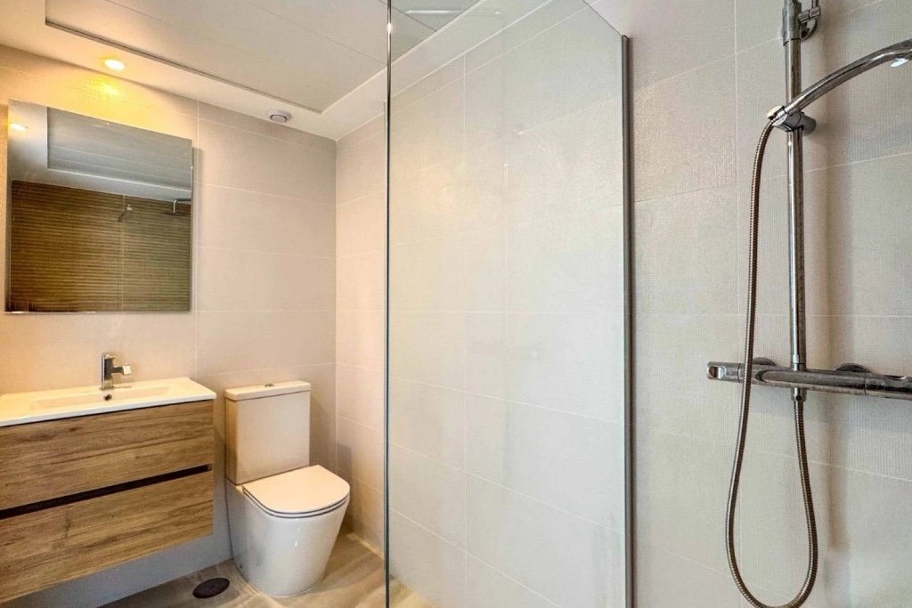 Apartamento en Punta Prima, Alicante, España 2 dormitorios,  No. 145349