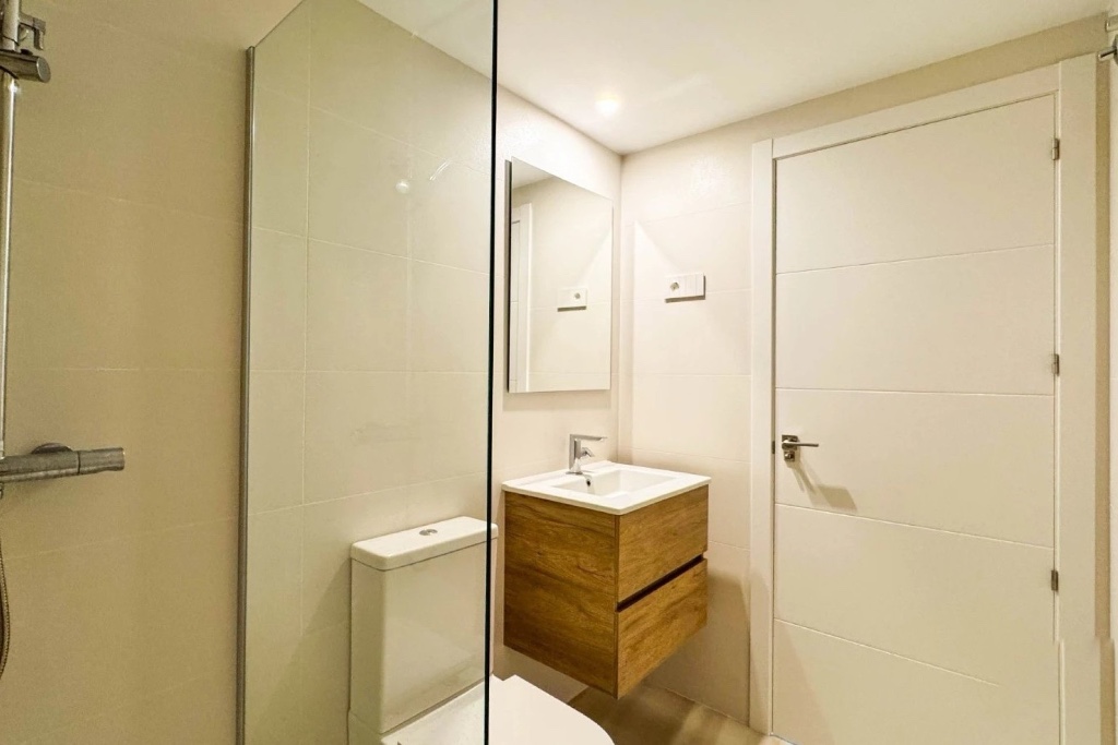 Apartamento en Punta Prima, Alicante, España 2 dormitorios,  No. 145349
