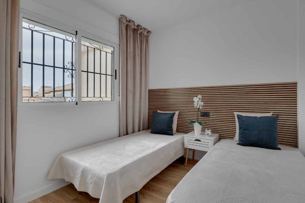 Rindu māja Alicante, Spānijā 3 istabas, 104 m2 Nr. 145348