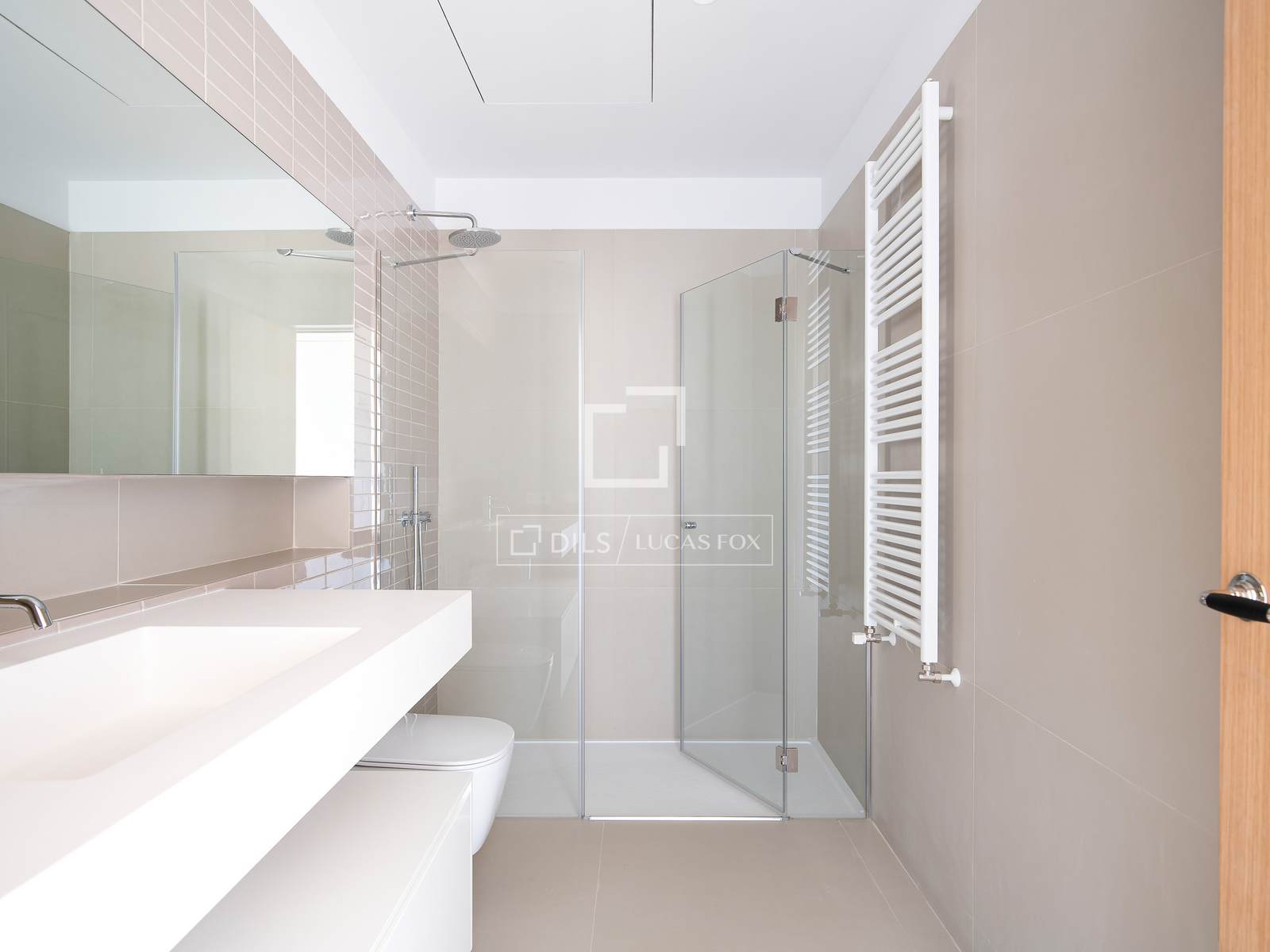 Appartamento a Barcelona, Spagna 2 camere da letto, 141 mq. N° 192829