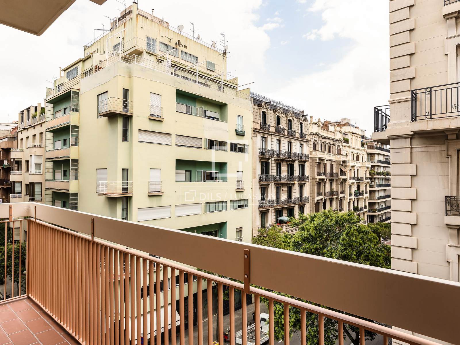 Wohnung in Barcelona, Spanien 4 Schlafzimmer, 120 m2 Nr. 192833