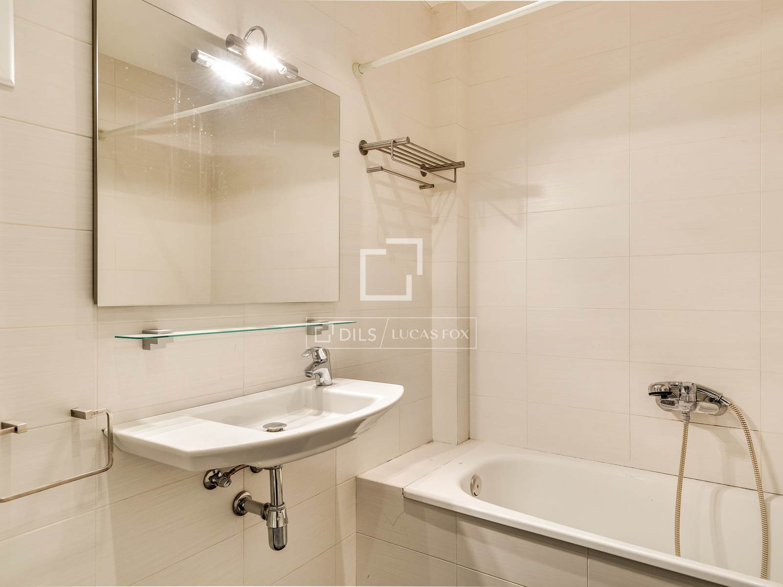 Wohnung in Barcelona, Spanien 4 Schlafzimmer, 120 m2 Nr. 192833